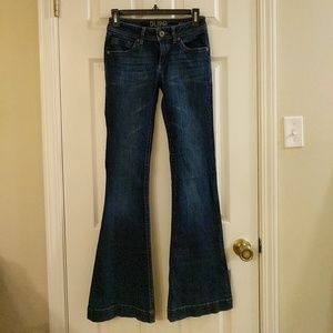 DL 1961 joy flare in pulse 25